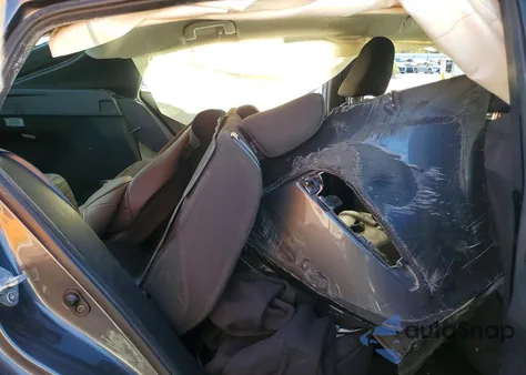 2022 Toyota Prius Night Shade z USA, uszkodzony, nr VIN JTDKAMFU2N3167781